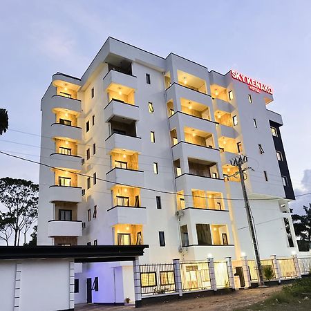Sky Kenako Hotel Kribi Buitenkant foto